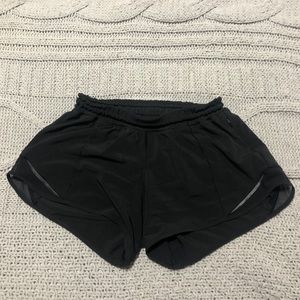 Lululemon Hotty Hot Shorts 4”